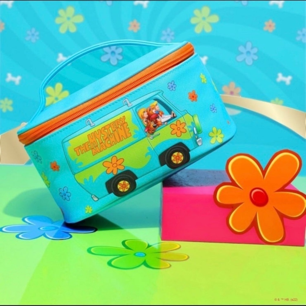 GLAMLITE × SCOOBY DOO! Makeup Bag